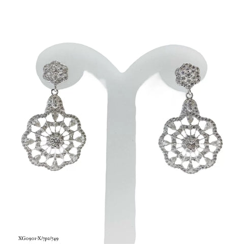 ARETE ELEGANTE DE FIESTA TIPO FLOR -  PLATA .925