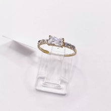 ANILLO ZIRCONIA RECTÁNGULO HORIZONTAL CON LATERALES - ORO 10K