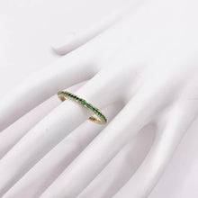 ANILLO CHURUMBELA COMPLETA CON ZIRCONIAS VERDE - ORO 10K