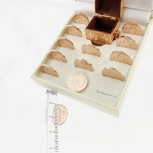 SET DE ARRAS PARA BODA - CHICO - VIRGEN DE GUADALUPE - BAÑO DE ORO ROSA