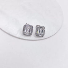 ARETE RECTANGULO CON BAGUETTES ZIRCONIAS - PLATA .925