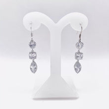 ARETE GANCHO CON ZIRCONIAS FIGURAS VARIAS - PLATA .925