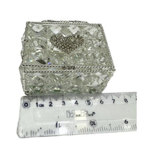 COFRE PARA ARRAS CON CRISTAL CUADRO Y CORAZÓN.