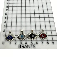 CADENA CON DIJE OJO FORMA CON MARGEN BOLEADO