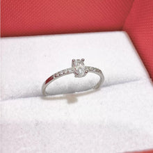 ANILLO OVAL MINI ZIRCONIA CON LATERALES - PLATA .925