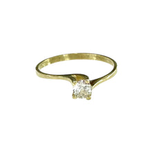 ANILLO SOLITARIO ZIRCONIA MONTADURA DESNIVEL - ORO 10K