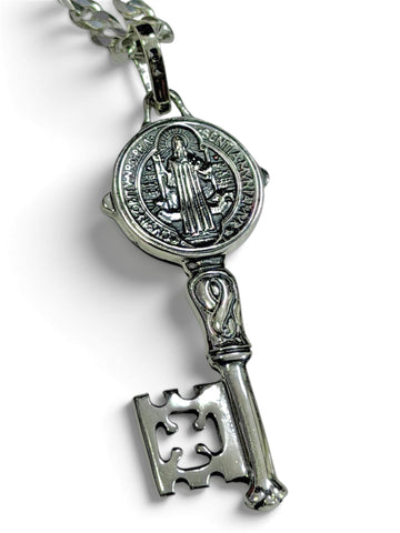 DIJE DE LLAVE DE SAN BENITO ABAD PAVONADO - 5 CM  - PLATA .925