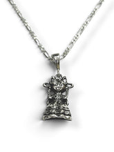 COLLAR CON DIJE DE MUÑECA LELE PLATA .925